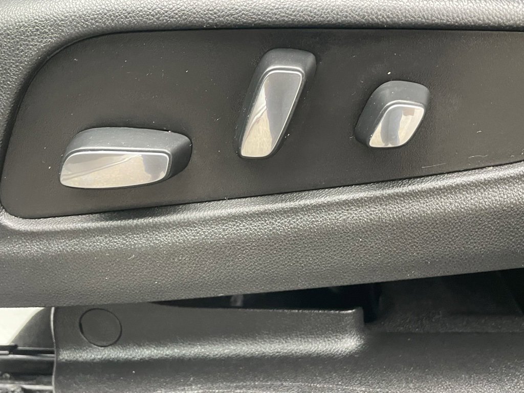 Used 2020 Cadillac XT6 Premium Luxury image 34