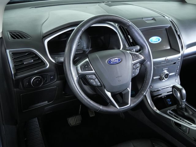 Certified 2018 Ford Edge Titanium AWD/4WD image 21