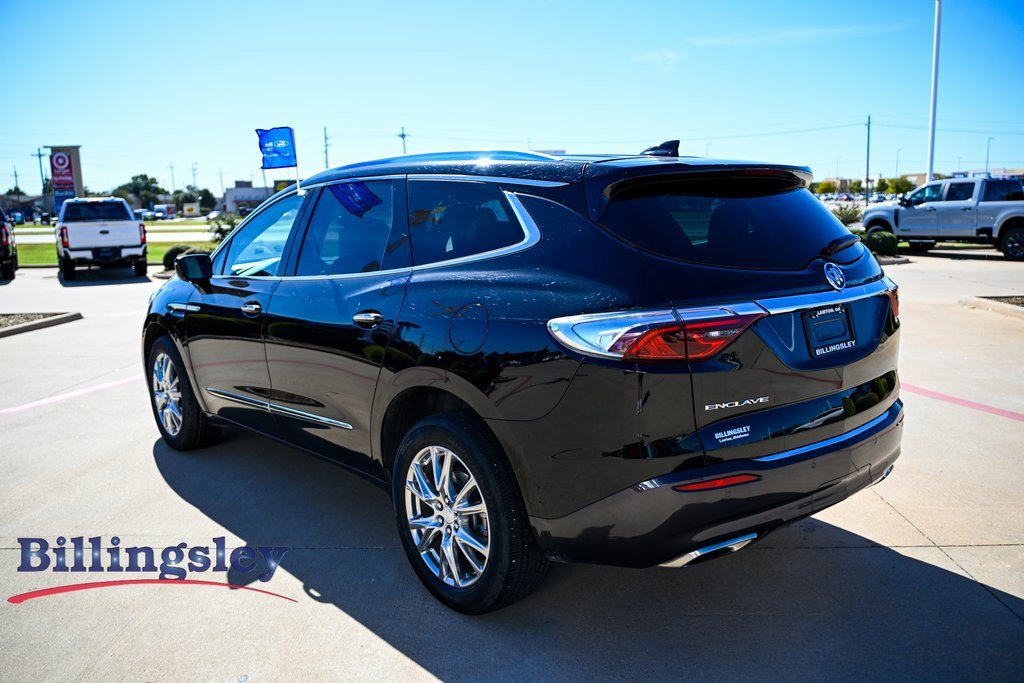Used 2022 Buick Enclave Essence w/ Experience Buick Package image 3