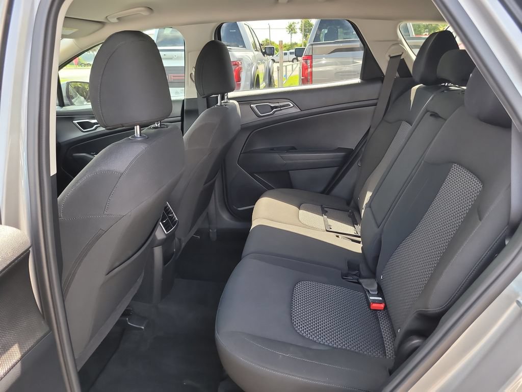Used 2023 Kia Sportage LX FWD image 10