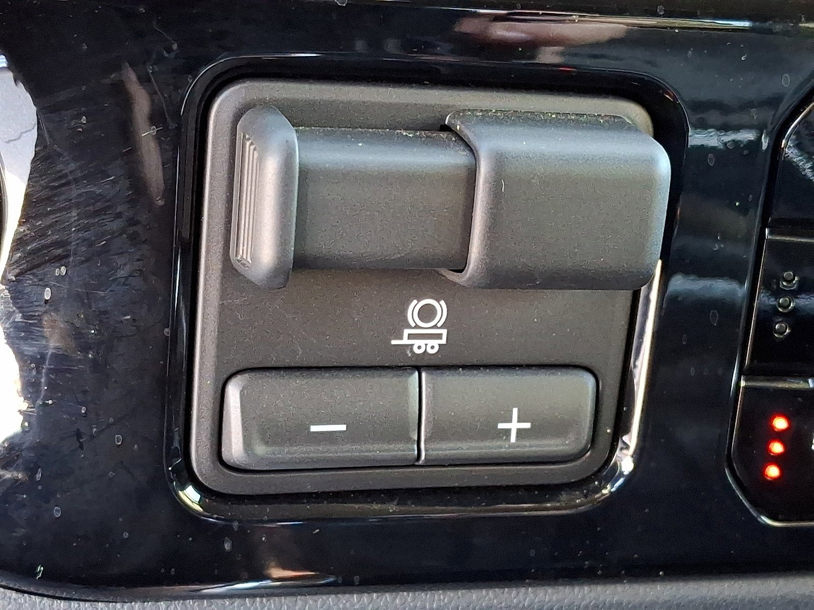 Used 2023 Chevrolet Silverado 1500 LTZ w/ Z71 Off-Road Package image 22