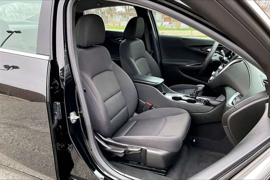 Used 2023 Chevrolet Malibu LT image 7