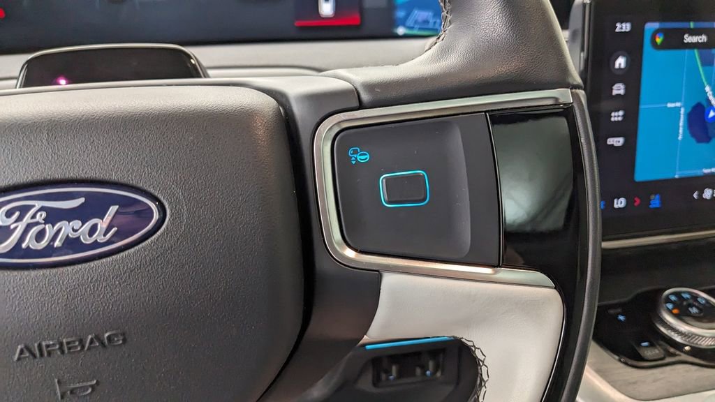 Certified 2025 Ford Expedition Platinum image 34