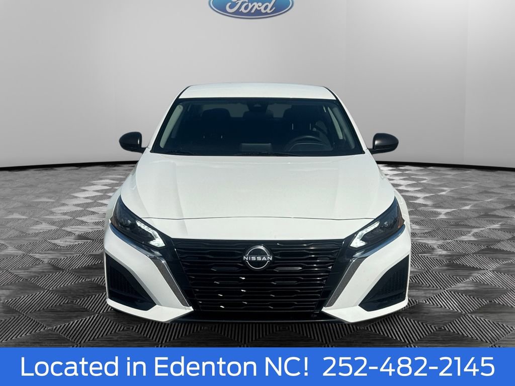 Used 2025 Nissan Altima 2.5 SV FWD image 9