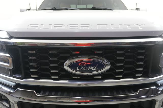 Certified 2023 Ford F450 Lariat AWD/4WD image 9