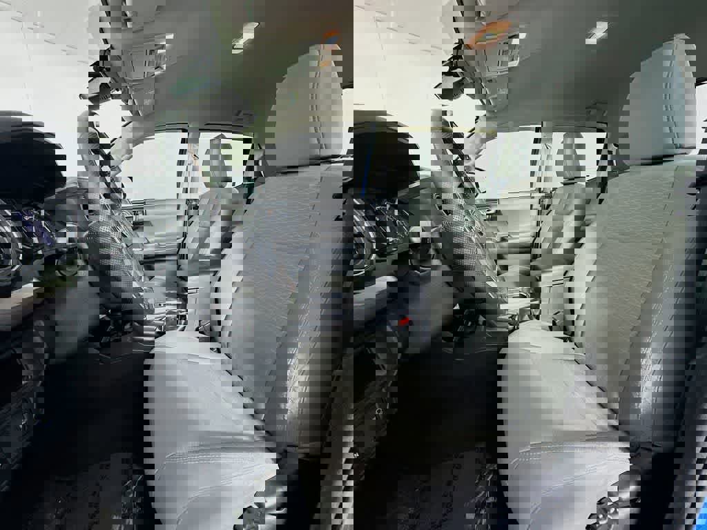 Used 2018 Toyota Tacoma SR5 RWD image 15