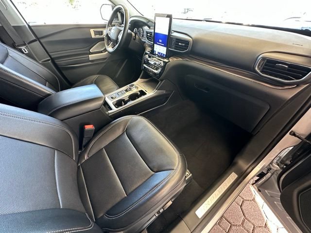 Certified 2024 Ford Explorer Limited w/ Limited Technology Package AWD/4WD image 25