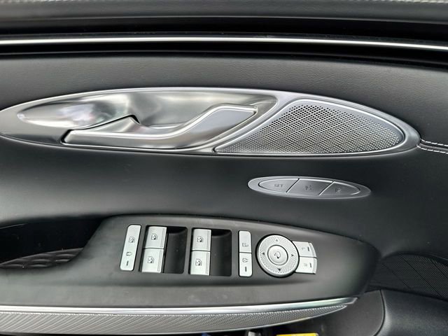 Used 2022 Genesis GV70 2.5T w/ Sport Prestige Package AWD/4WD image 16