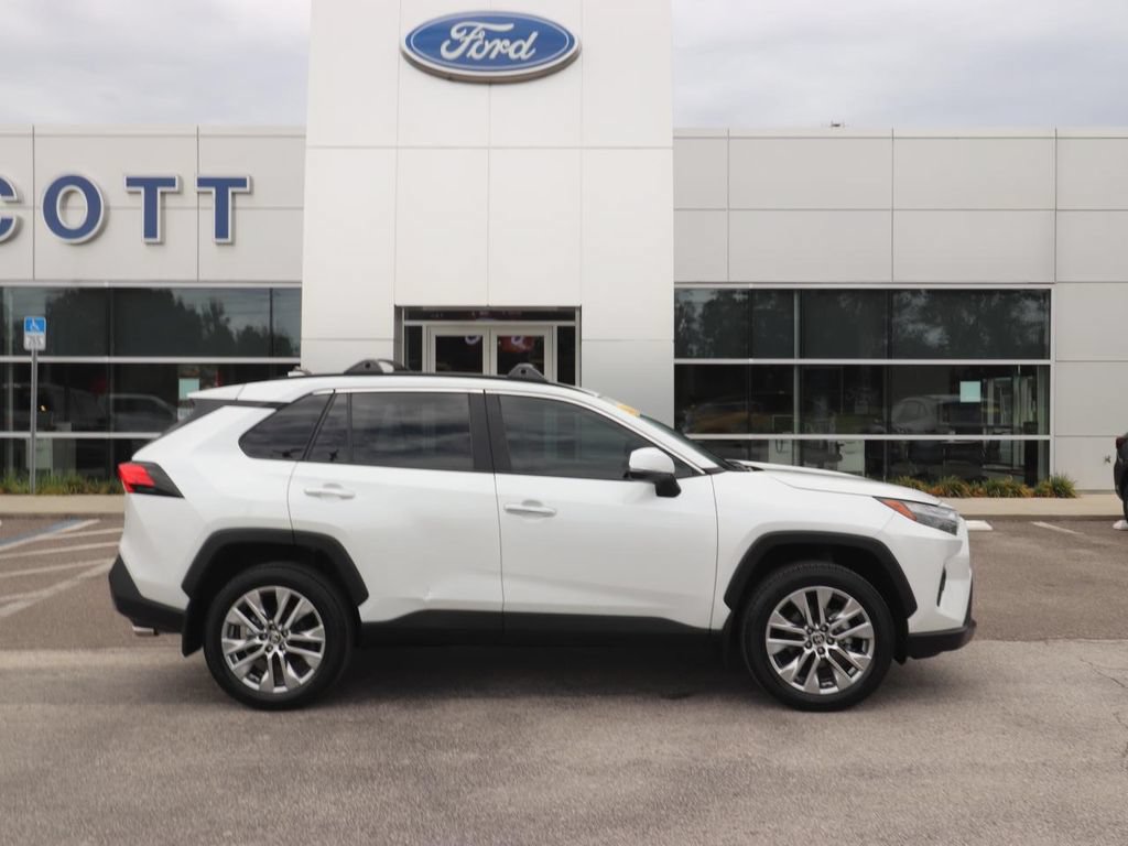 Used 2024 Toyota RAV4 Limited FWD image 15