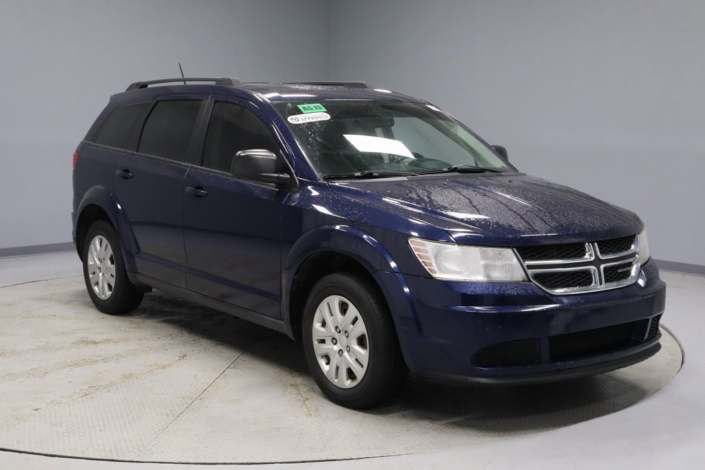 Used 2019 Dodge Journey SE image 1