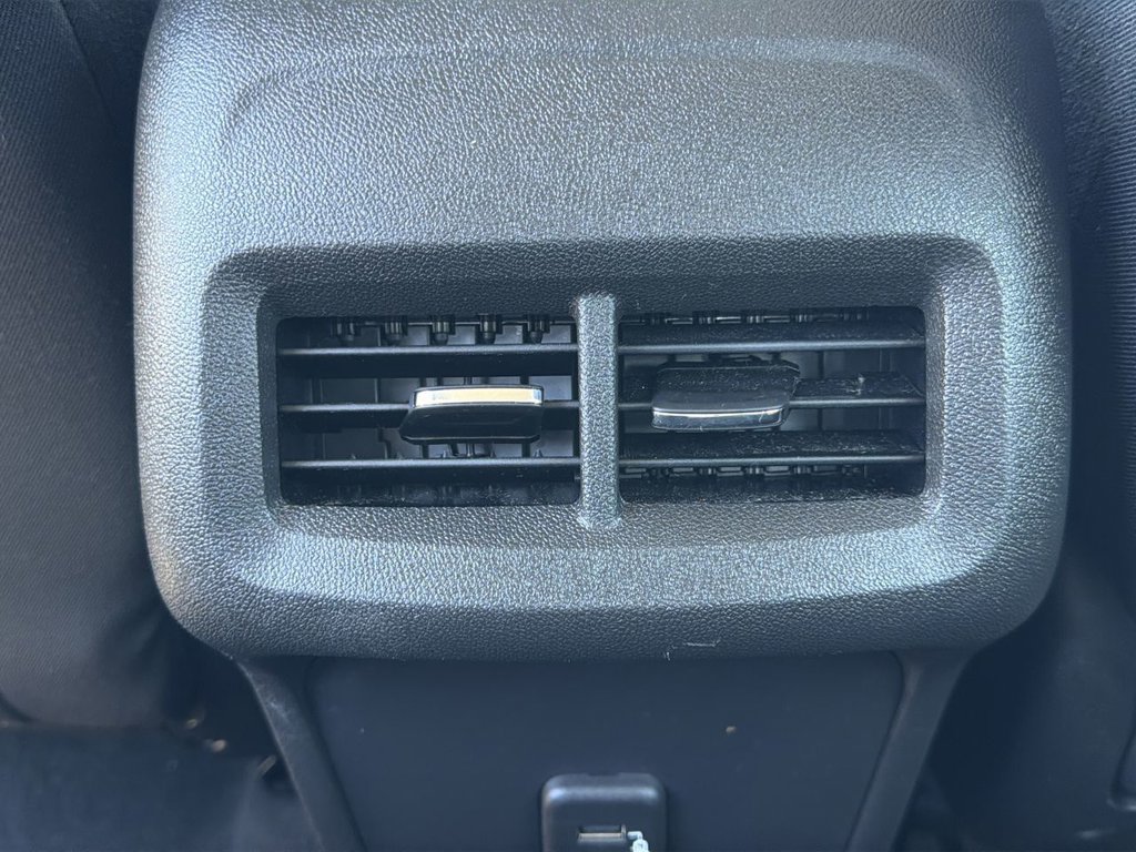 Used 2022 Chevrolet Equinox LS FWD image 23