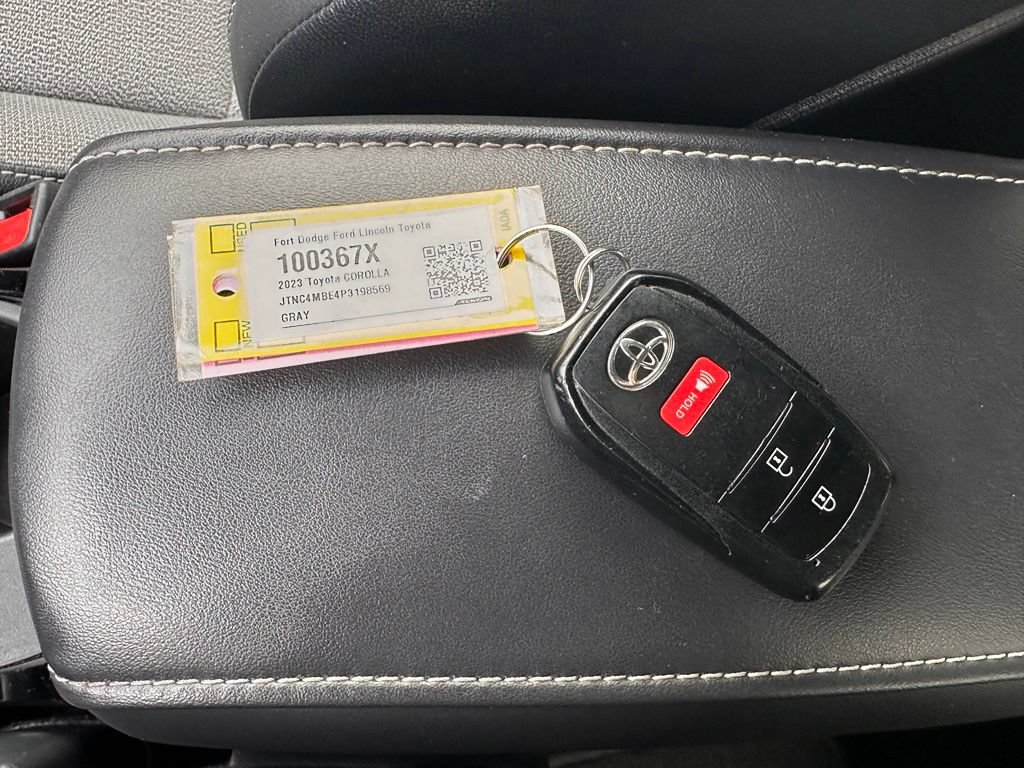 Used 2023 Toyota Corolla XSE FWD image 46