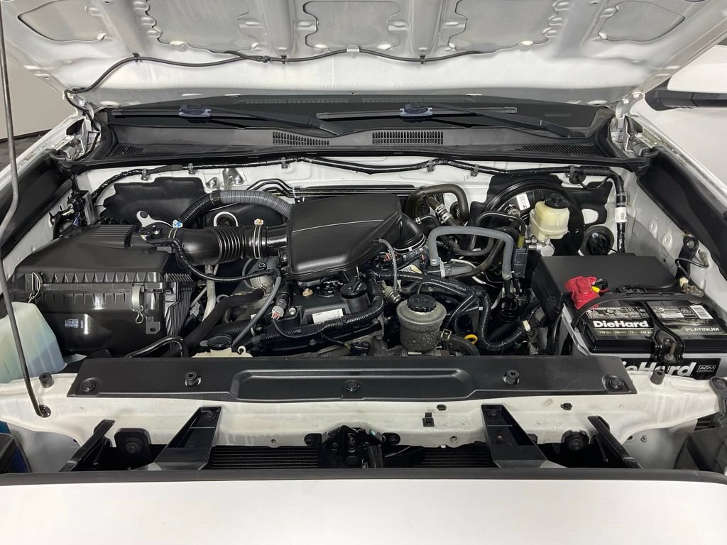 Used 2018 Toyota Tacoma SR w/ SR Convenience Package RWD image 9