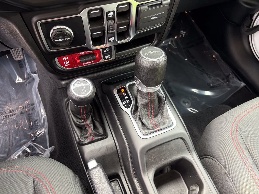 Used 2021 Jeep Gladiator Rubicon AWD/4WD image 21