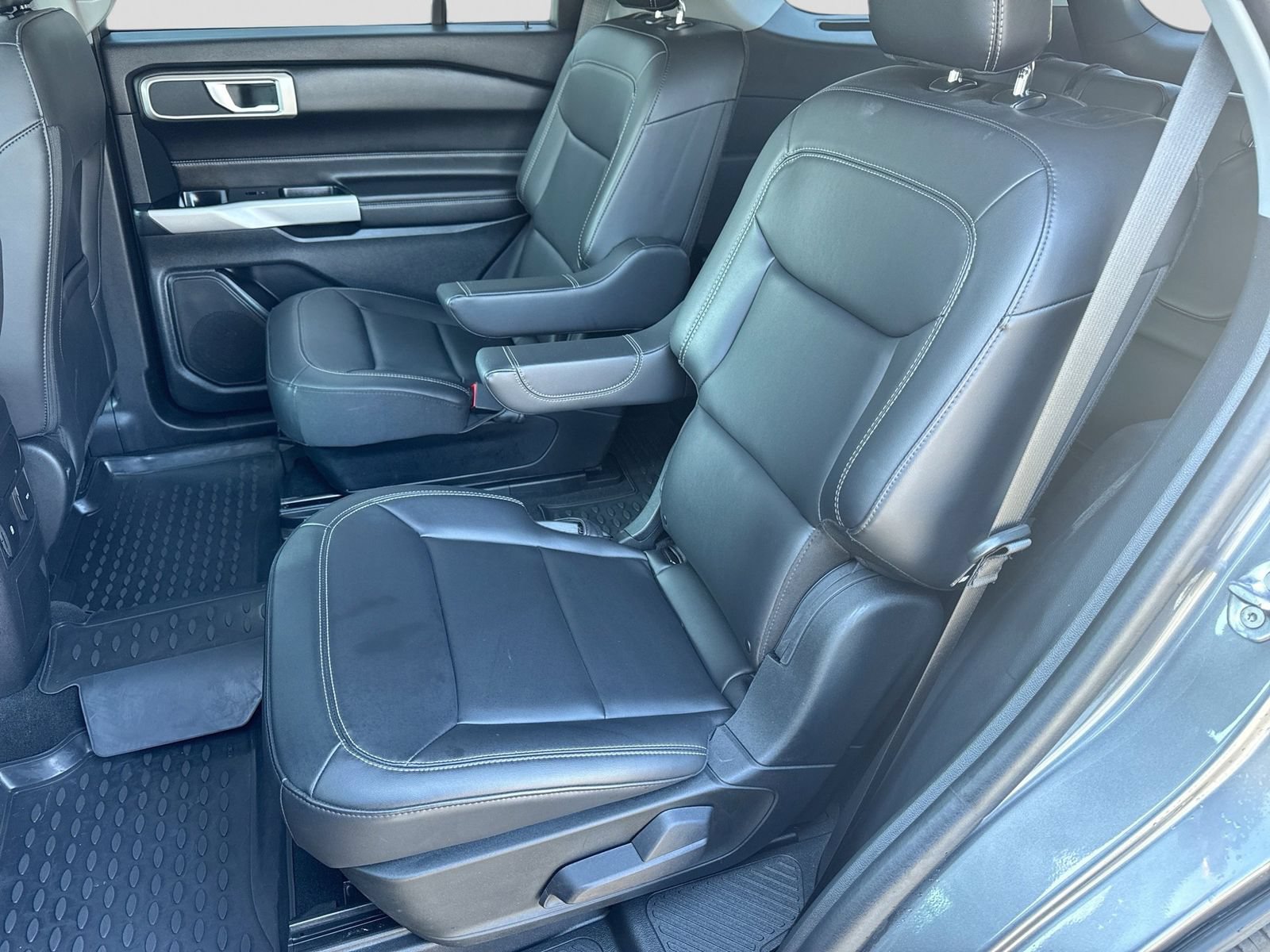 Certified 2024 Ford Explorer XLT w/ Equipment Group 202A AWD/4WD image 19
