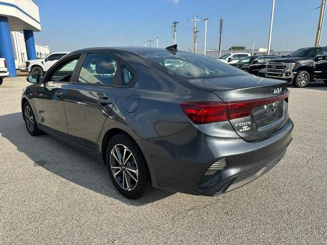Used 2023 Kia Forte LXS image 3