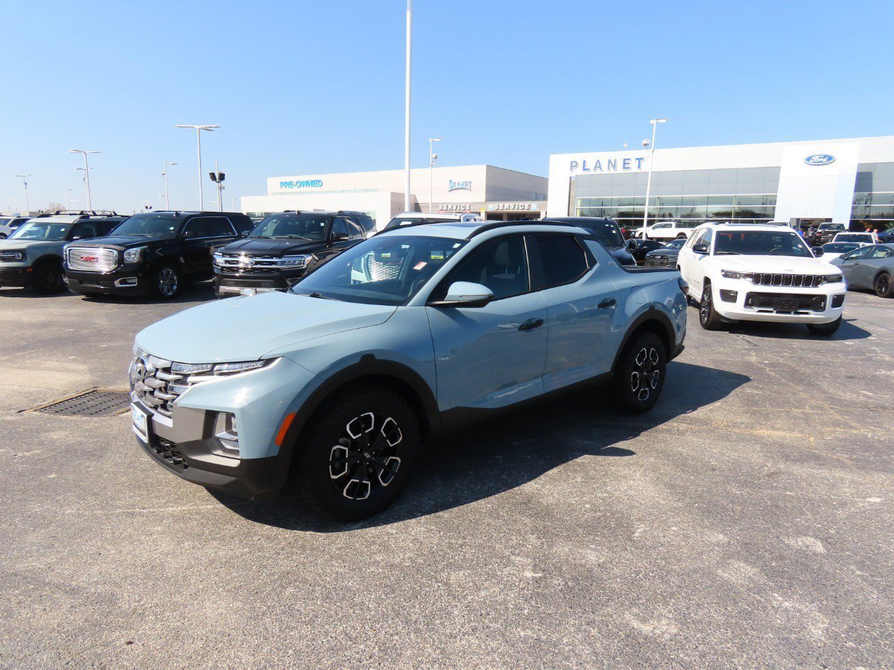 Used 2023 Hyundai Santa Cruz SEL w/ Activity Package image 2