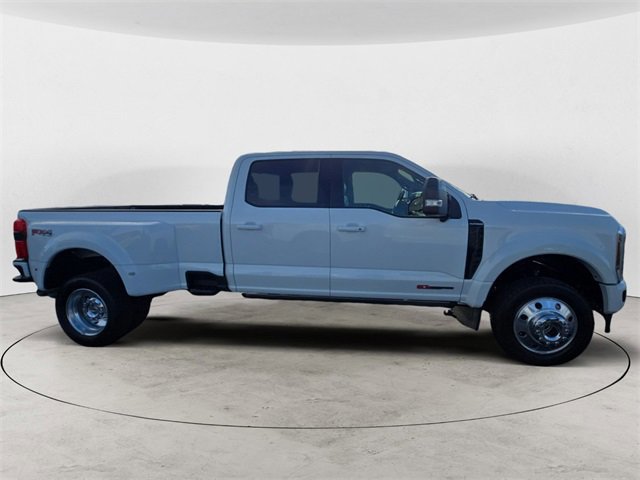 Certified 2025 Ford F450 Platinum w/ FX4 Off-Road Package image 2