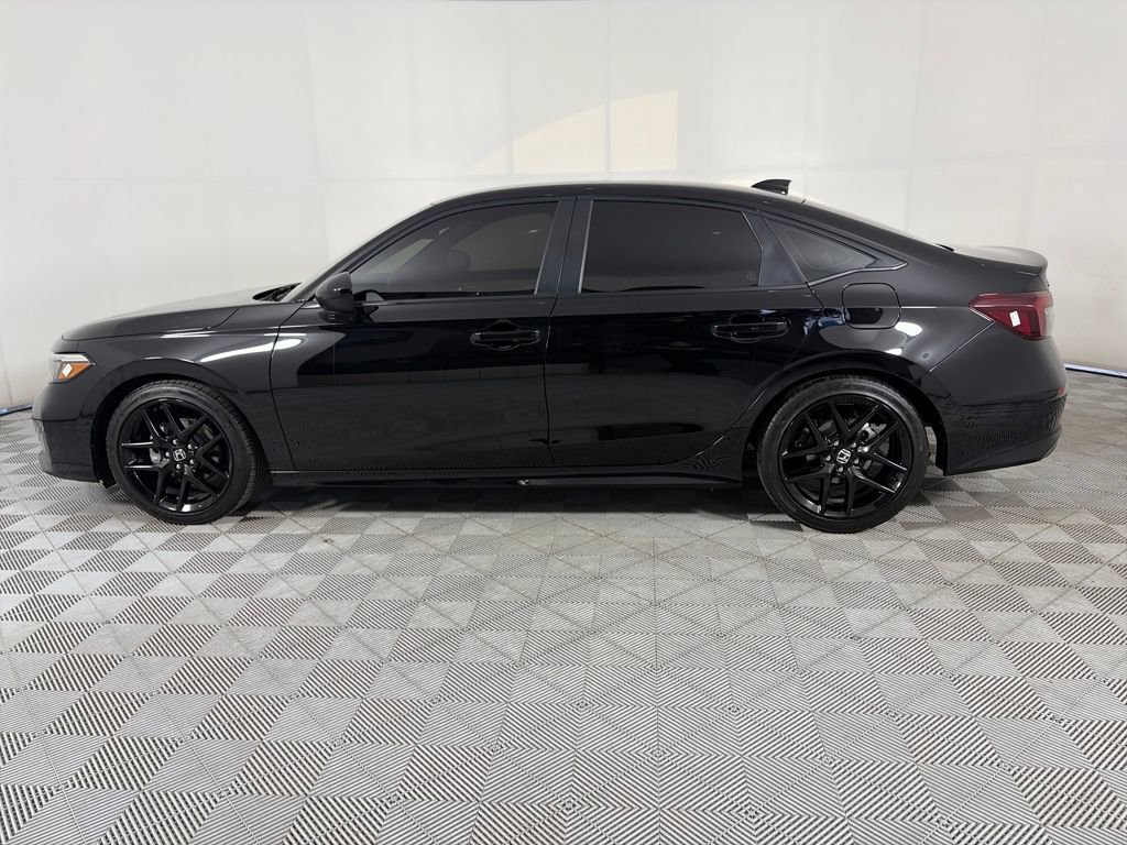 Used 2025 Honda Civic Sport image 4