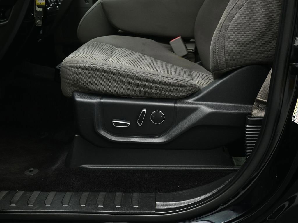 Certified 2017 Ford F150 XLT w/ Equipment Group 302A Luxury image 35