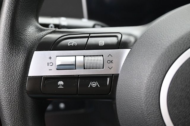 Used 2025 Hyundai Tucson SEL FWD image 17