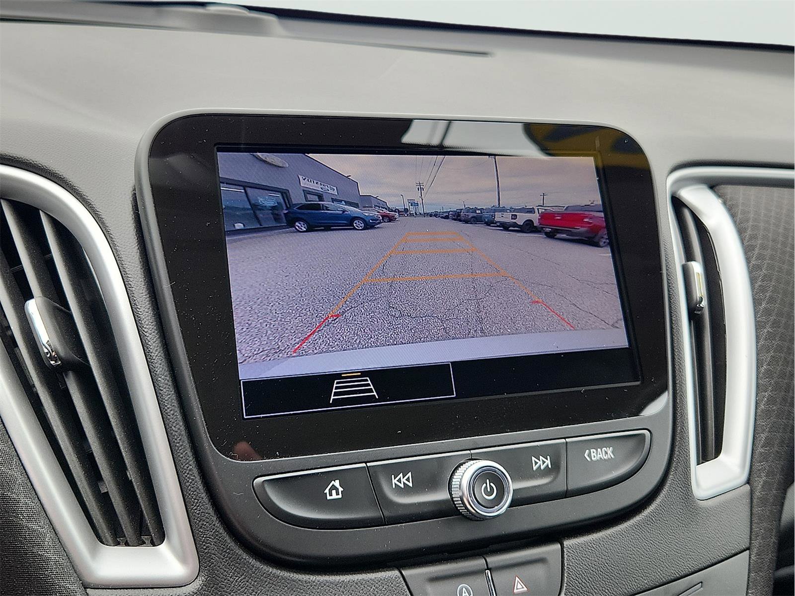 Used 2024 Chevrolet Malibu LT FWD image 15
