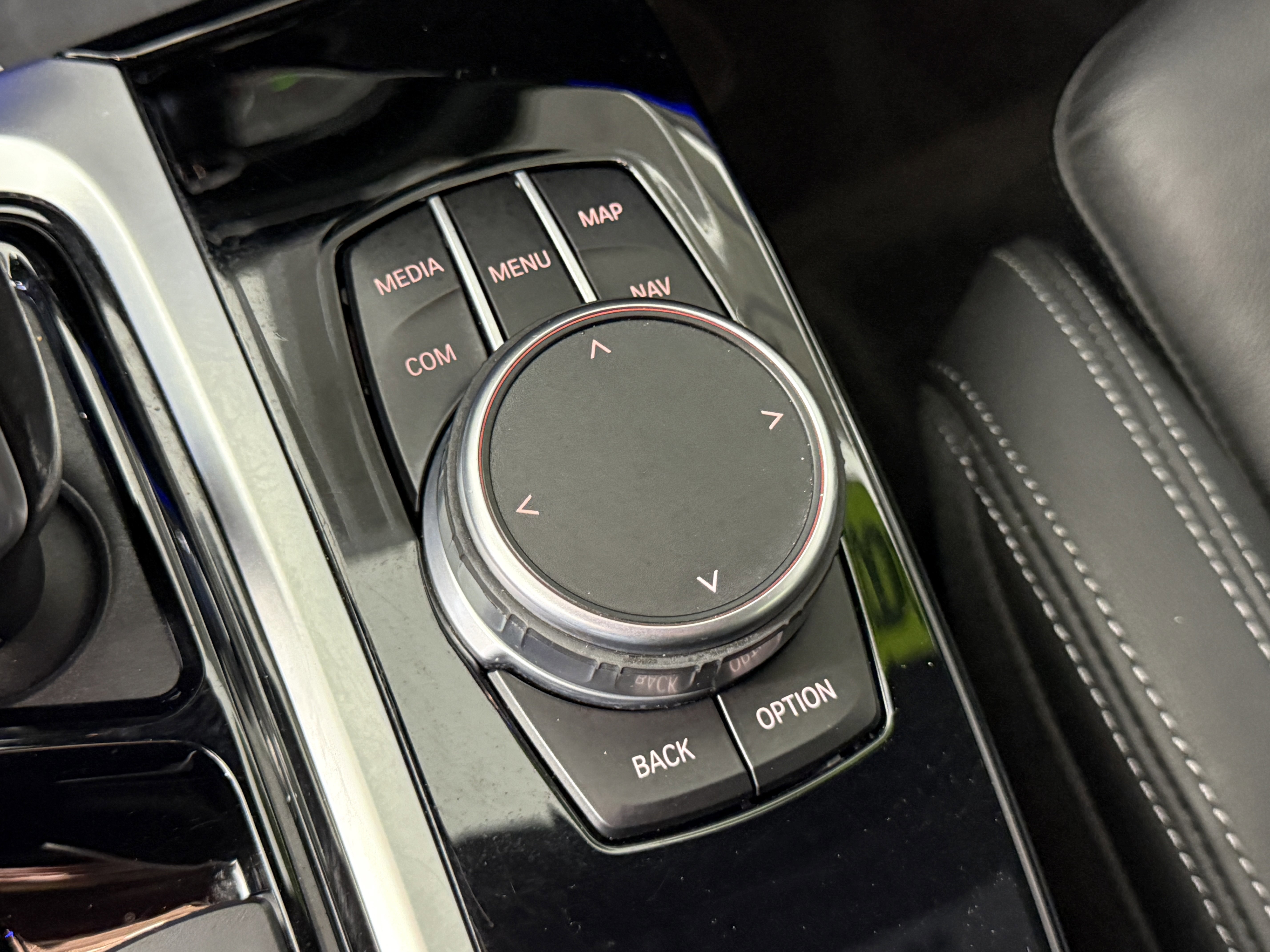 Used 2021 BMW X4 M40i w/ Executive Package image 21