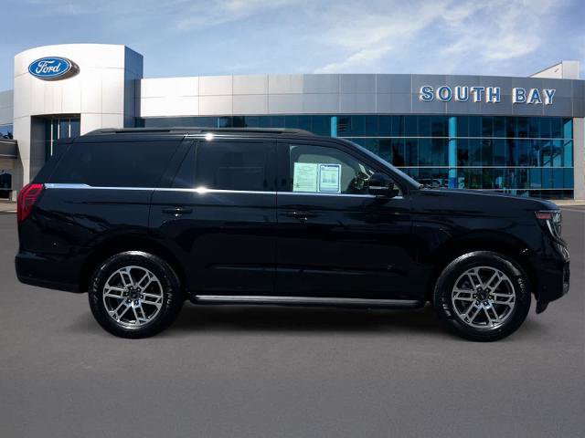 Certified 2025 Ford Expedition Active RWD image 6