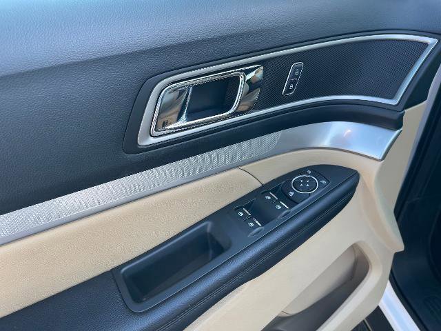 Certified 2016 Ford Explorer XLT w/ Equipment Group 202A image 15