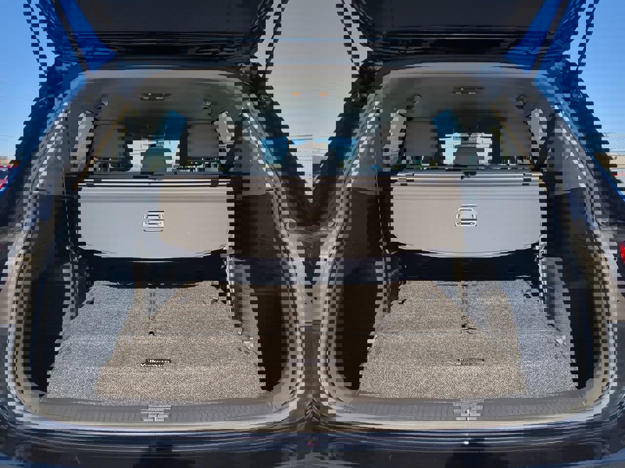 Used 2021 Volkswagen Tiguan SE image 11