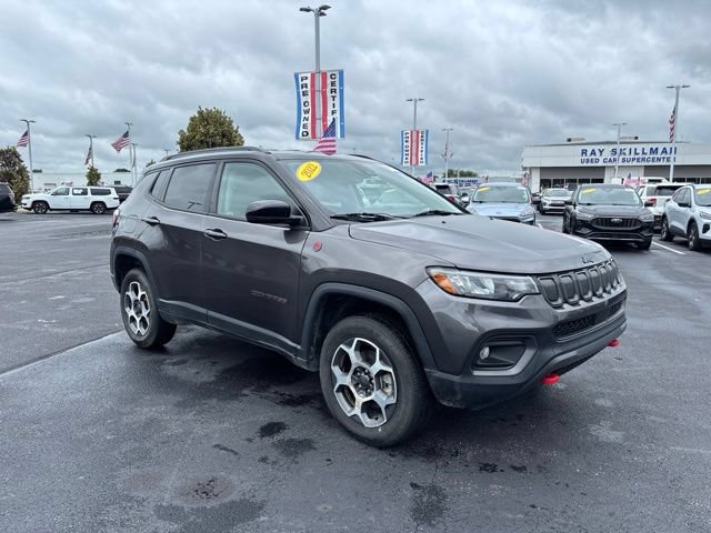 Used 2022 Jeep Compass Trailhawk w/ Trailhawk Convenience Group AWD/4WD image 33