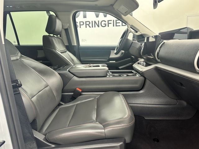 Certified 2025 Ford Expedition Active image 10