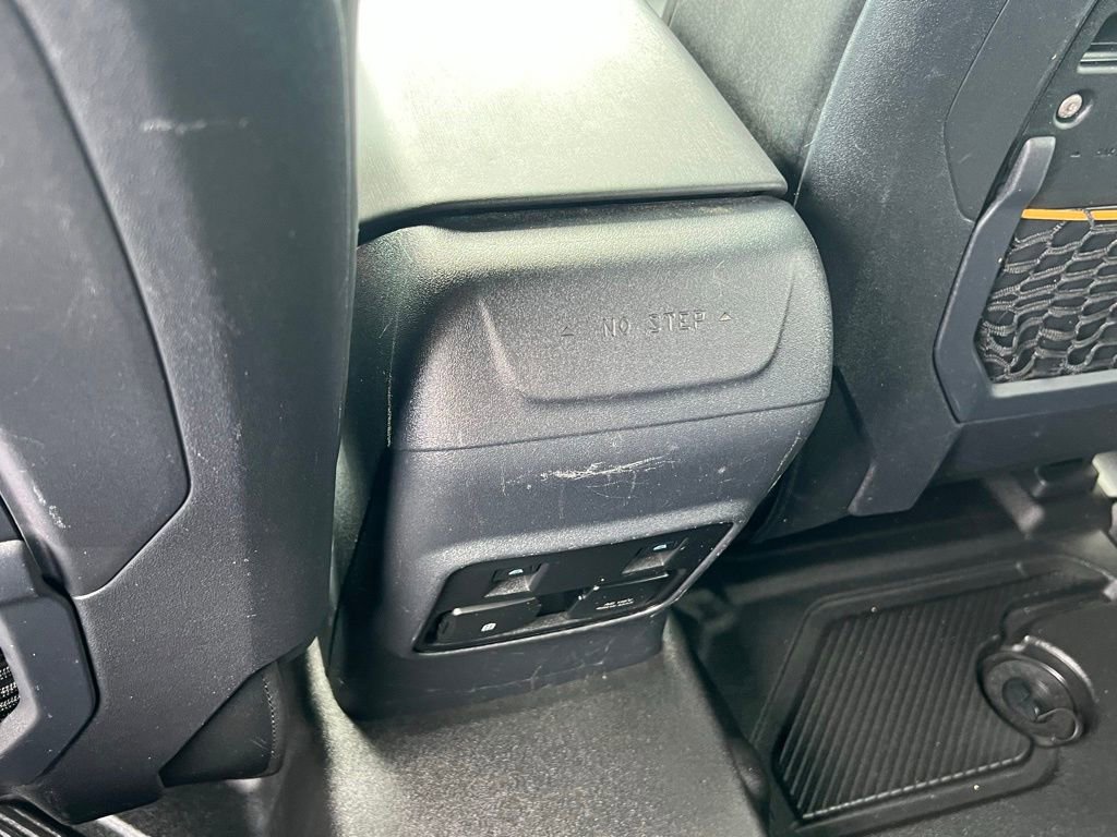 Certified 2023 Ford Bronco Badlands AWD/4WD image 17