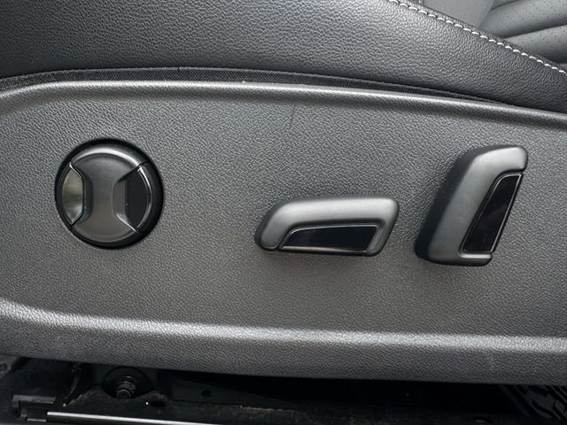 Used 2022 Volkswagen Jetta SE w/ Panoramic Sunroof Package FWD image 25