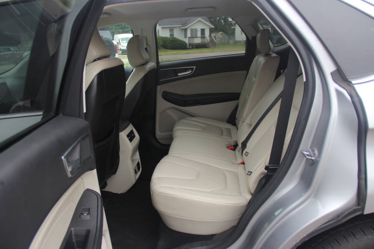 Certified 2022 Ford Edge Titanium AWD/4WD image 13