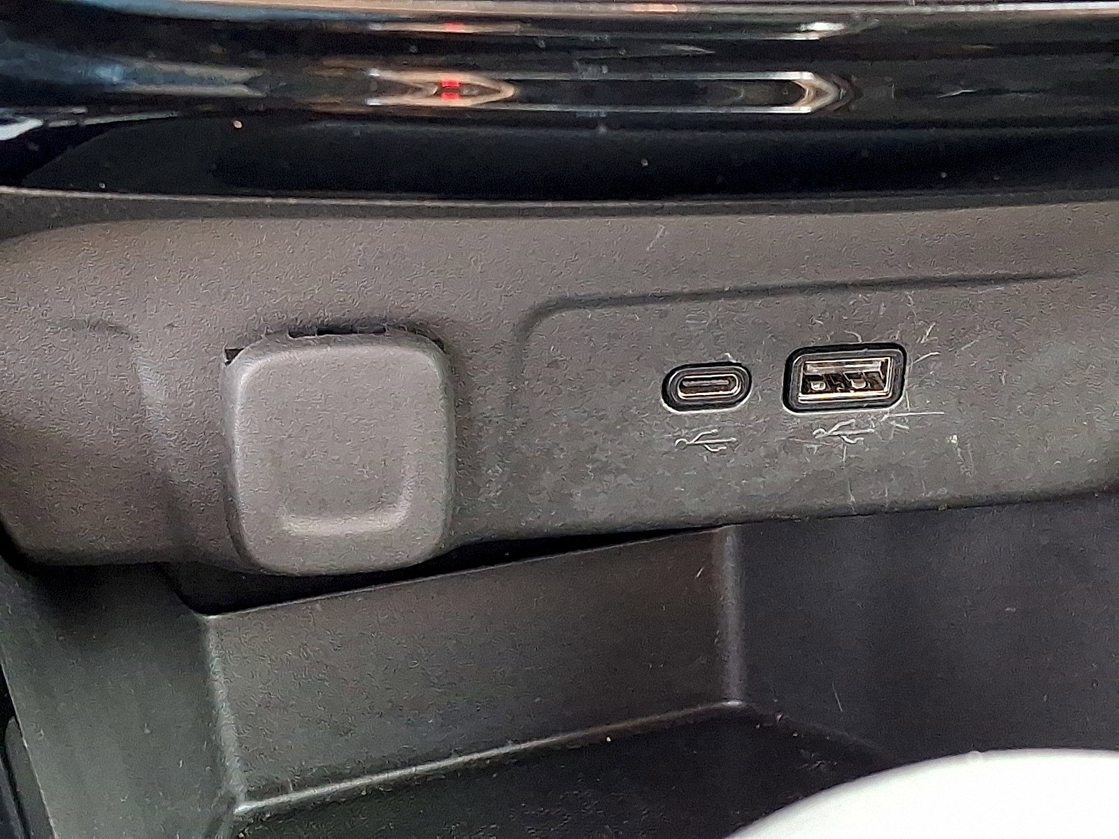 Used 2025 Chevrolet Trax LT w/ LT Convenience Package image 23