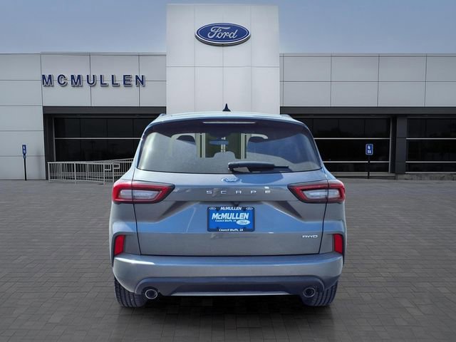 Certified 2024 Ford Escape ST-Line image 3
