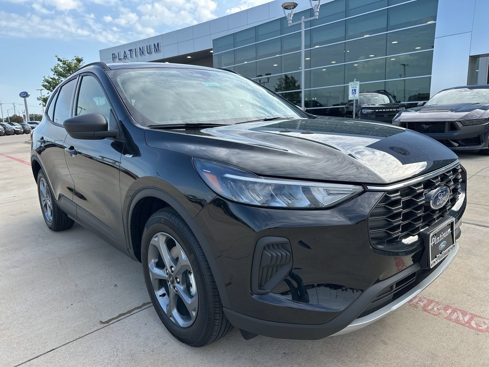 Certified 2025 Ford Escape ST-Line w/ Equipment Group 301A FWD image 6