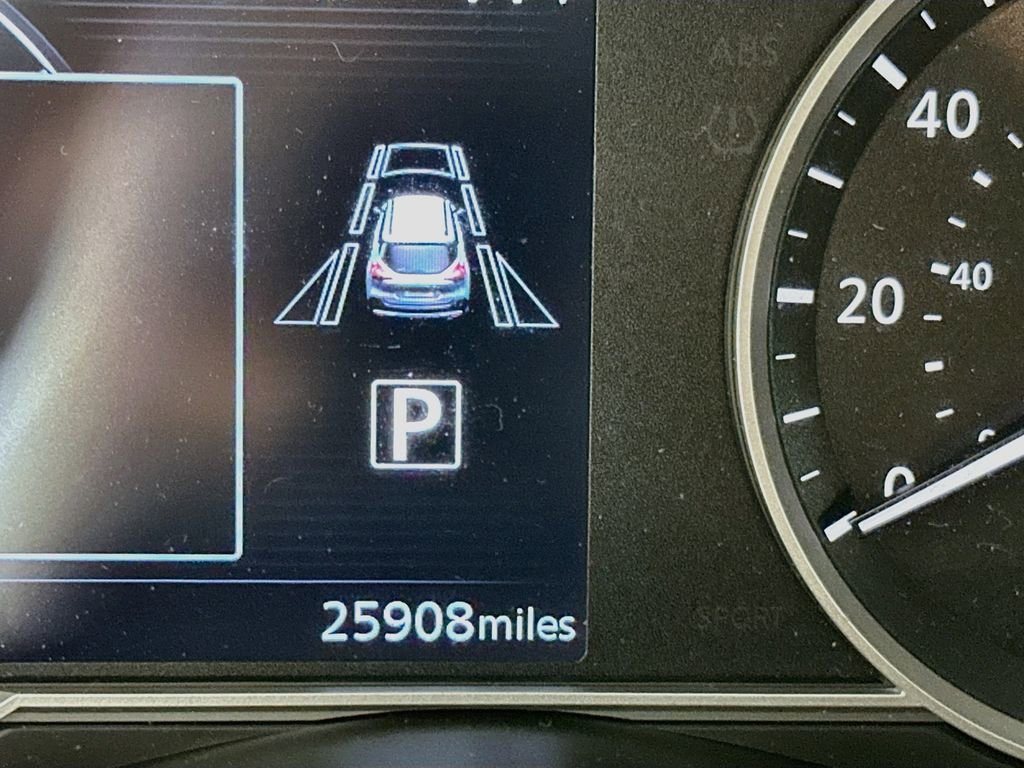 Used 2020 Nissan Kicks SR w/ SR Premium Package FWD image 27