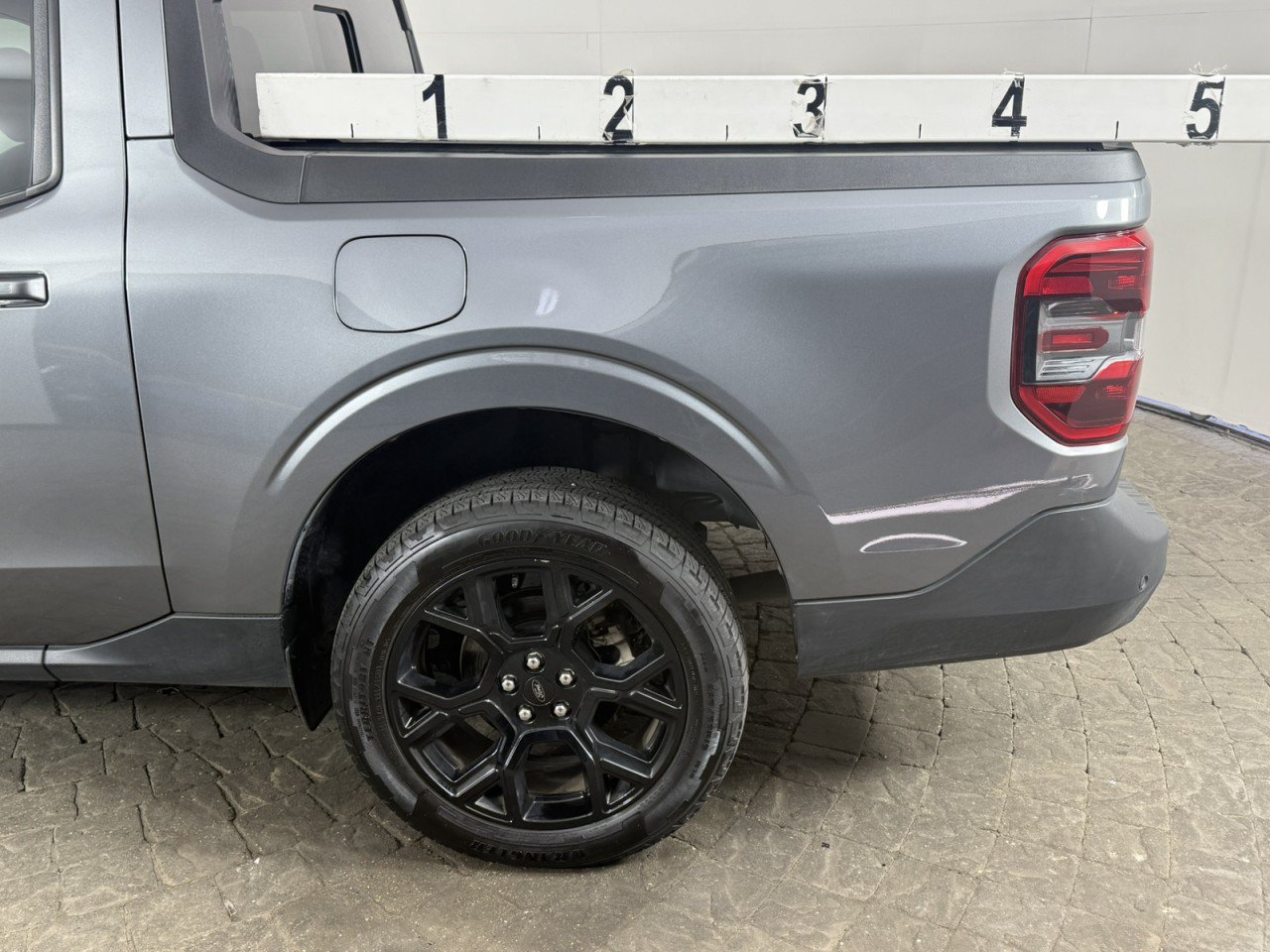 Certified 2025 Ford Maverick Lariat w/ Black Appearance Package AWD/4WD image 5