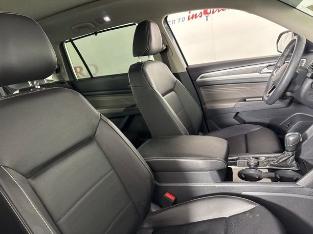 Used 2023 Volkswagen Atlas SE w/ Panoramic Sunroof Package image 16