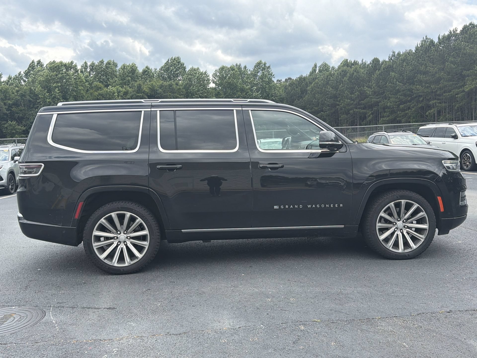 Used 2022 Jeep Grand Wagoneer Series I w/ Flexible Seating Group AWD/4WD image 7