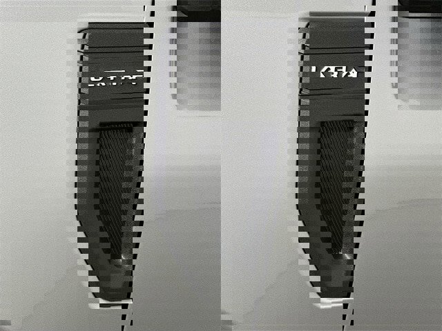 Certified 2024 Ford Maverick Lariat image 28