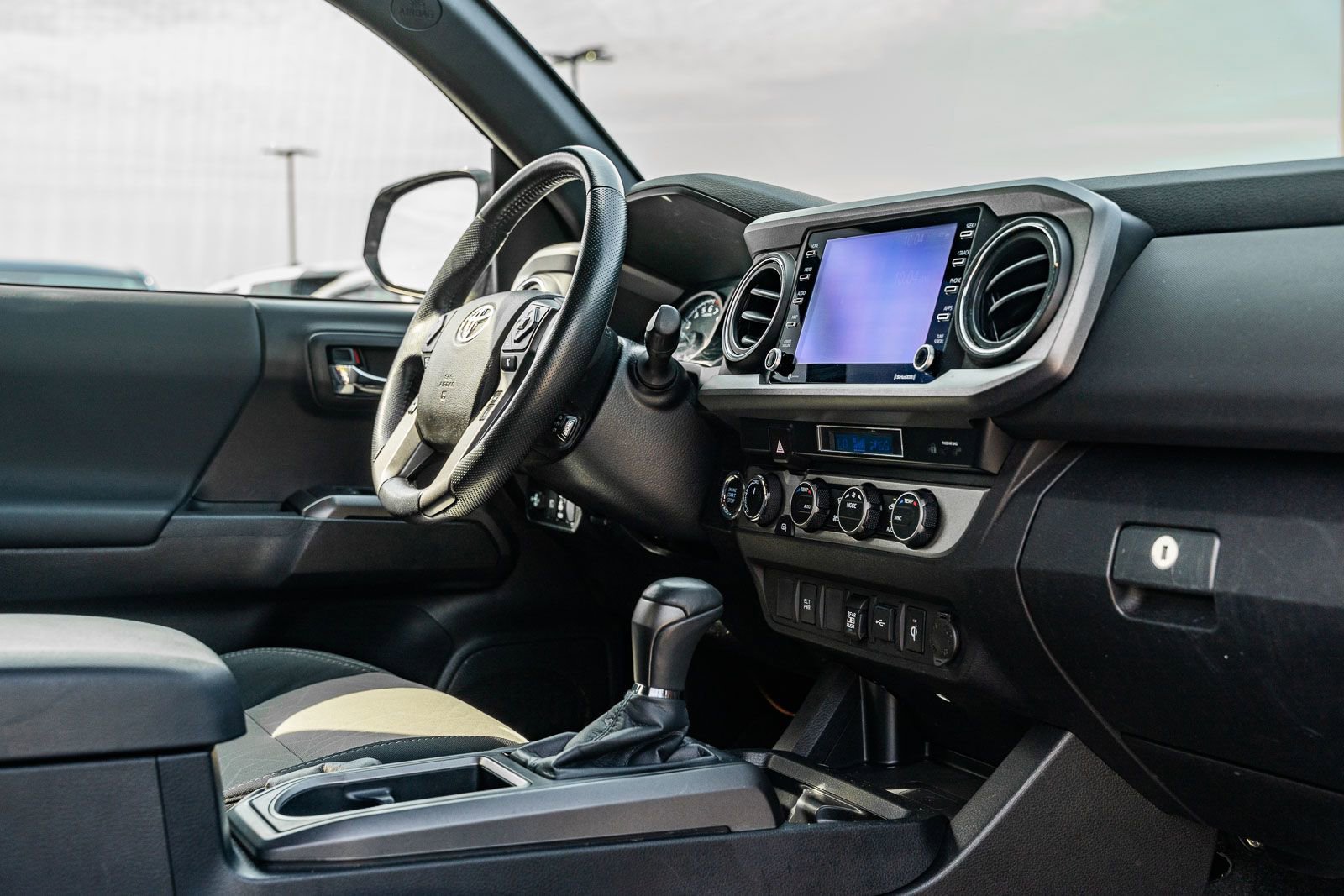 Used 2021 Toyota Tacoma TRD Off-Road AWD/4WD image 13