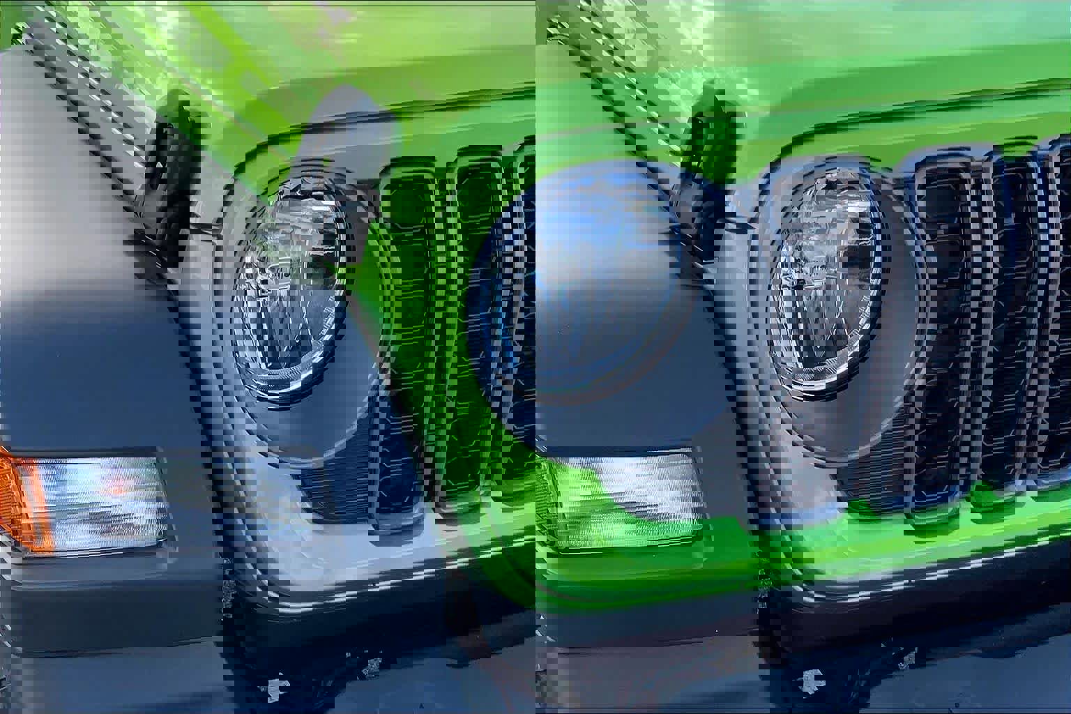 Used 2025 Jeep Wrangler Sport S image 26