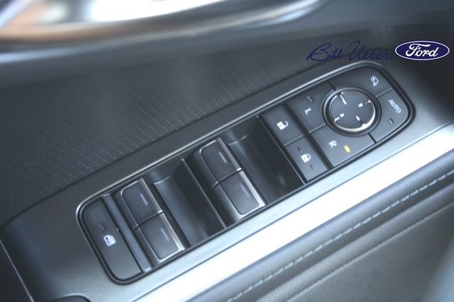 Used 2024 Lexus GX 550 w/ Accessory Package (31) AWD/4WD image 23