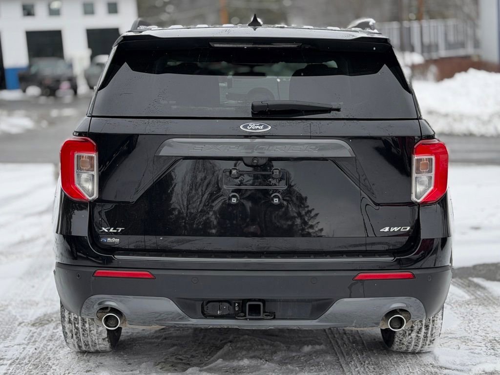 Certified 2023 Ford Explorer XLT w/ Equipment Group 202A image 3