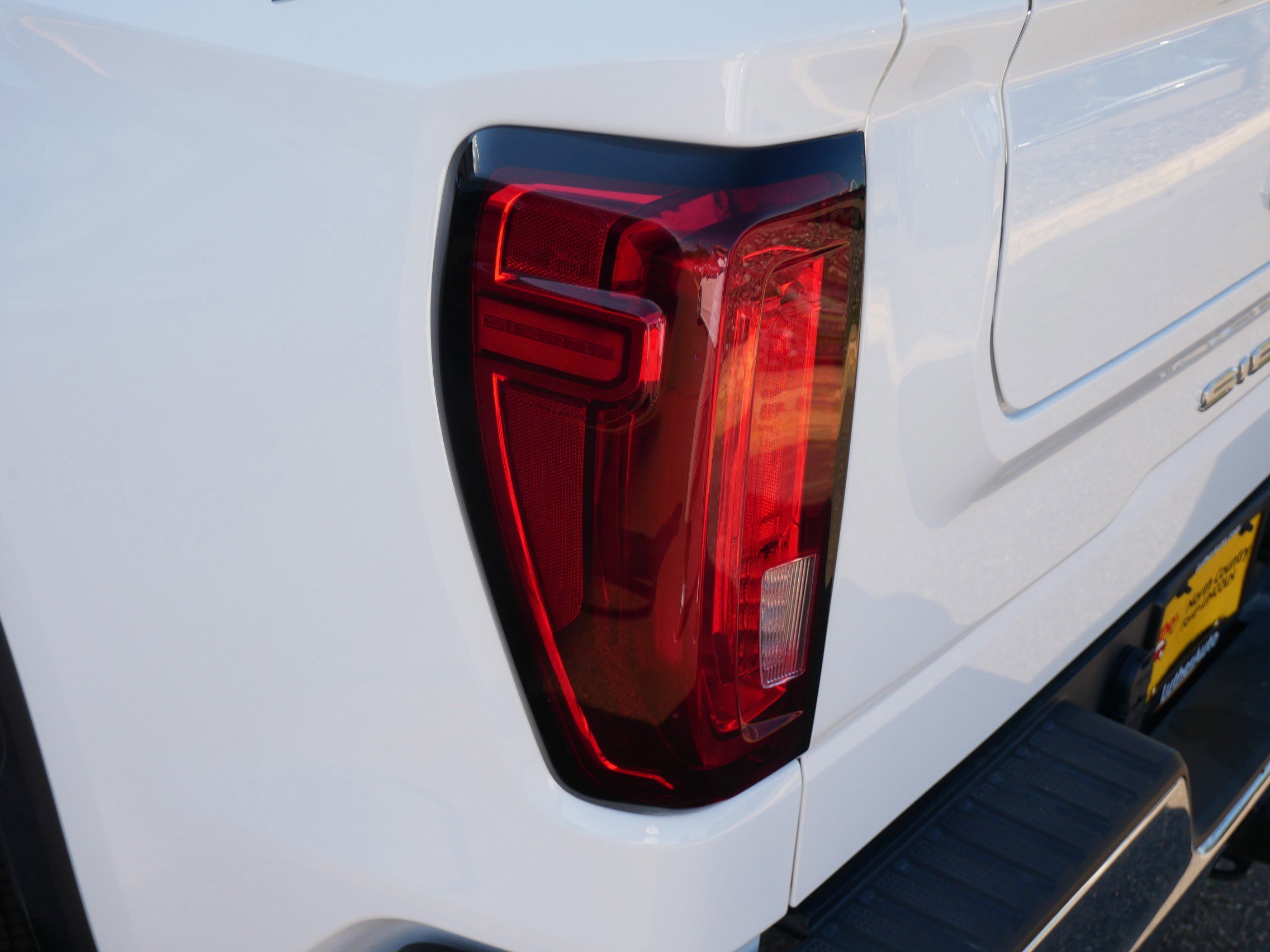 Used 2025 GMC Sierra 1500 SLT image 17