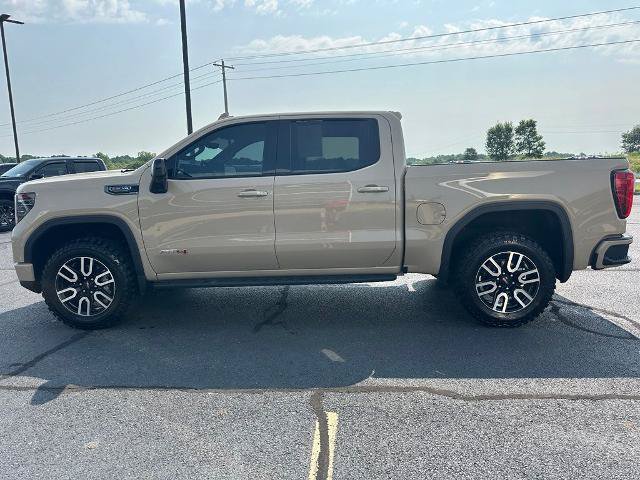 Used 2023 GMC Sierra 1500 AT4 w/ Technology Package AWD/4WD image 26
