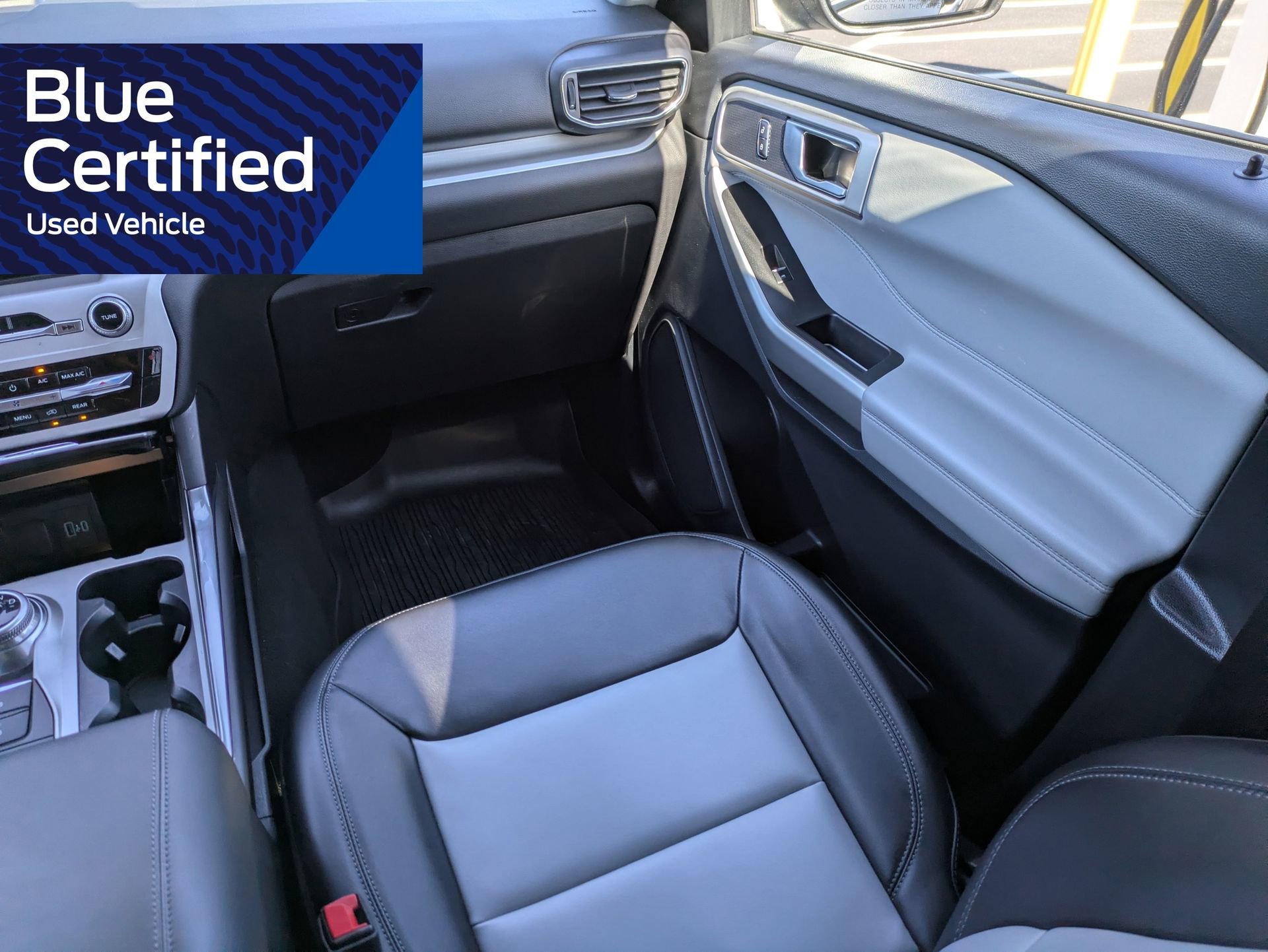 Certified 2023 Ford Explorer XLT w/ Equipment Group 202A AWD/4WD image 23